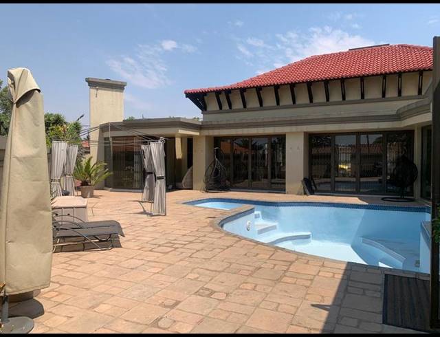 4 BEDROOM HOUSE FOR SALE IN FLORIDA